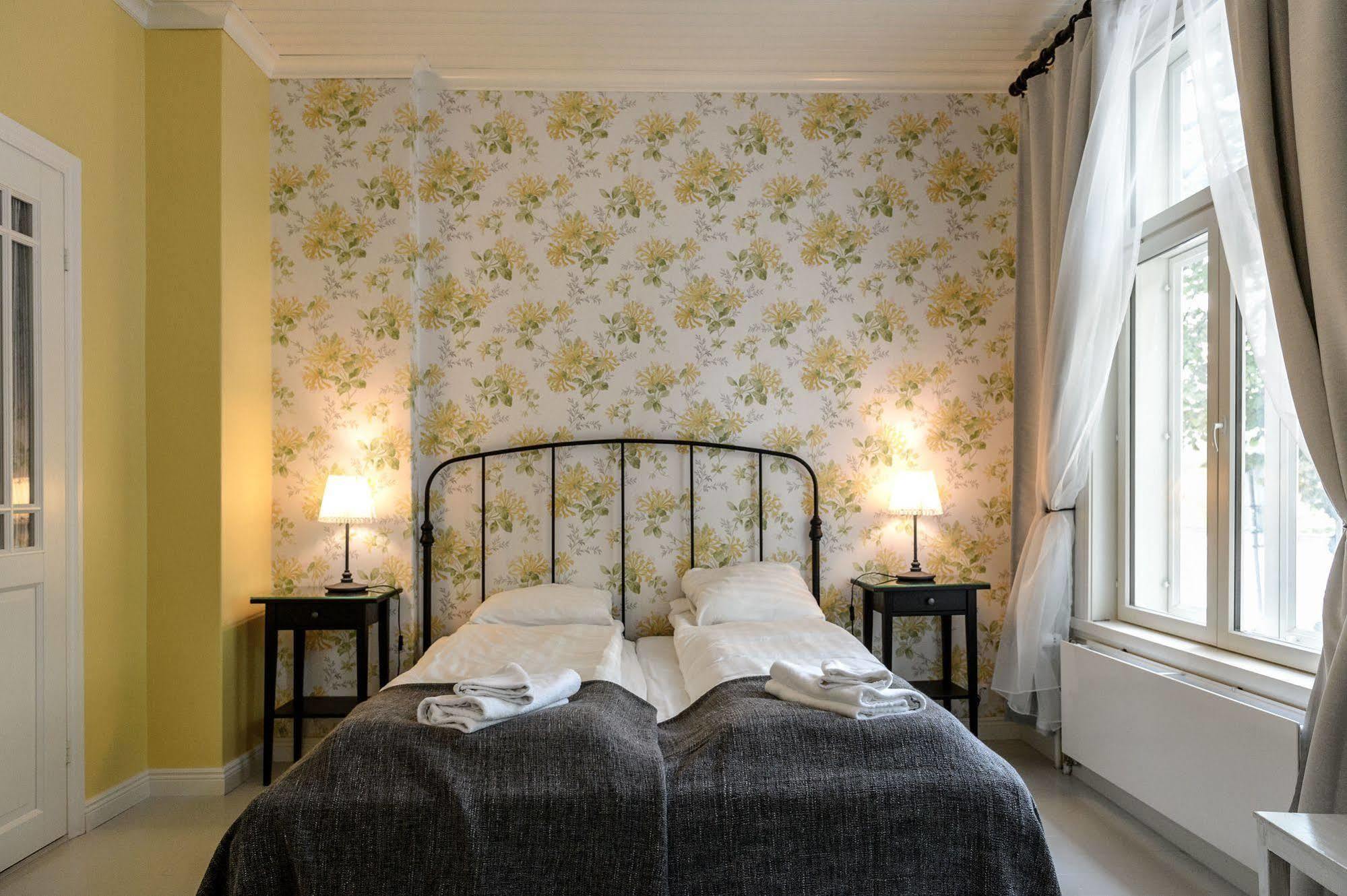 Hotel Bulevard Ханко Екстериор снимка